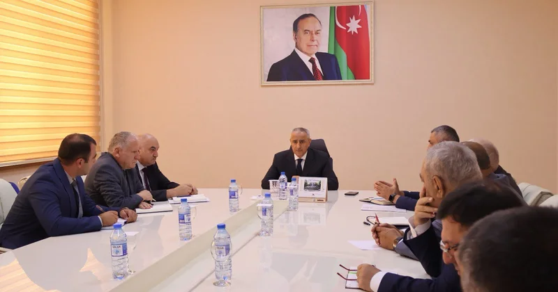 Qusarda həyata keçirilən abadlıq quruculuq işlərinin icrası üzrə müzakirələr aparıldı FOTO