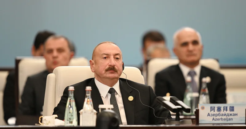 Ayağa qalxaraq alqışlanası strategiya Politoloqdan SENSASİON YAZI