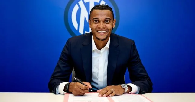 Manuel Akanji İnter də
