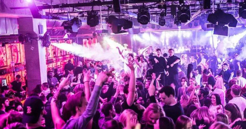 Media: İsveç klubları qeyri ağdərili qonaqların sayını azaltmaq üçün musiqini dəyişir