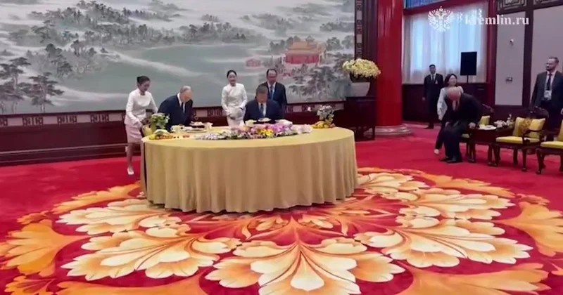 Putin Pekində Si Cinpinlə ikitərəfli danışıqlar apardı VİDEO