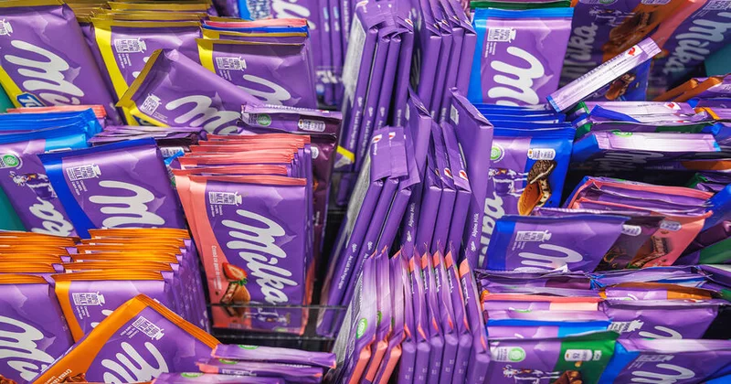 Milka istehsalçısı şokolad çubuğunun azaldılmasına görə məhkəmə ilə üzləşib