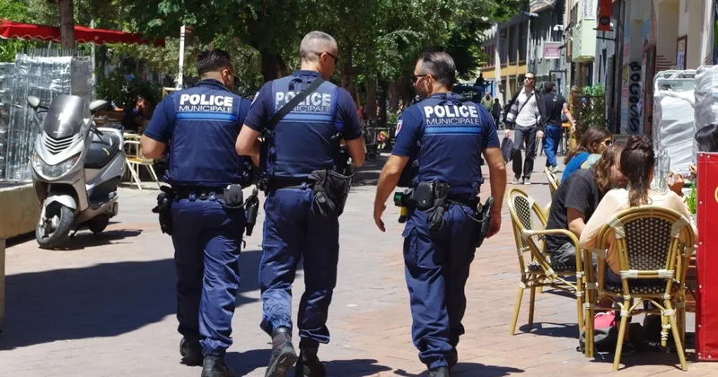 Fransada silahlı hücum: Yaralananlar var