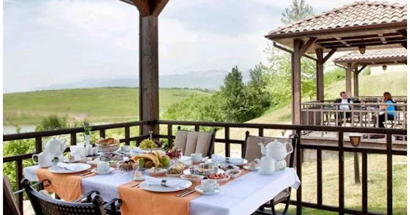 Azərbaycanda yerli turistlər ən çox nələrə pul xərcləyir? Siyahı