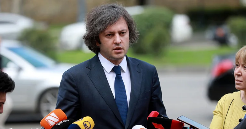 İrakli Kobaxidze: Brüssel Tbilisi ilə danışmaqdan imtina edir