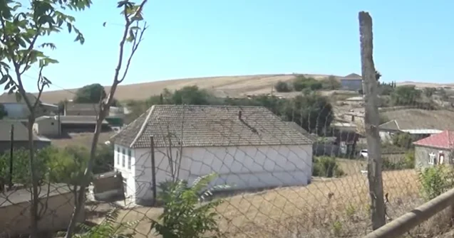 Cəlilabadda kişi bıçaqlandı Şübhəli bacısıdır+Video