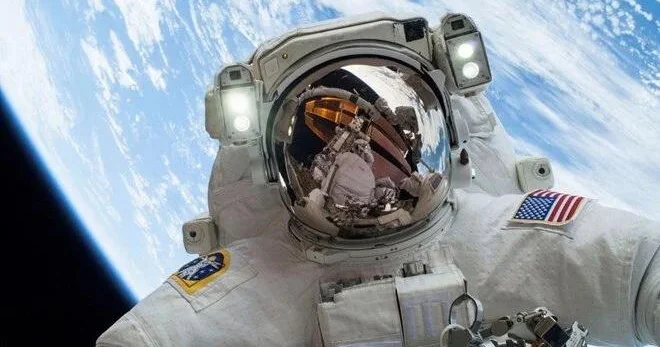 Bədbəxt qadın: Astronavta aşiq oldu, dələduza çıxdı