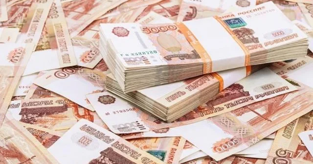 Rusiyadan Bakıya 1,5 milyon pul gətirmək istədi yaxalandı