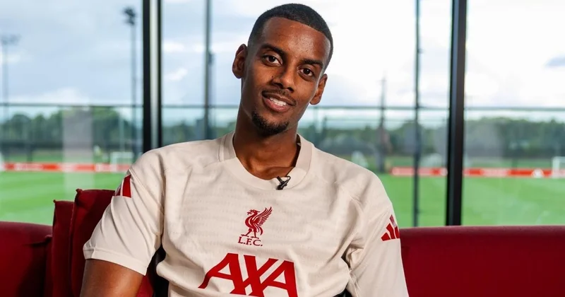 İsakın “Liverpul”a transferi dünya futbolu tarixində üçüncü ən bahalı keçid olub