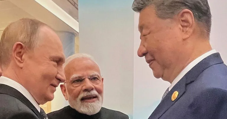 Putin Çin lideri qarşısında yazıq görkəm aldı... Yeni dünya düzəni qururlar?.. “Sky News“