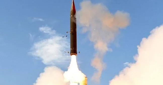 Almaniya Şimali Atlantik Okeanında İsrail istehsalı olan ballistik raketi sınaqdan keçirib