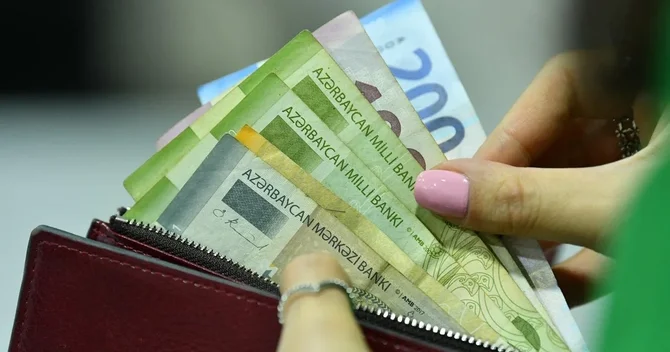 Baş həkim maaş artımından danışdı: Gənc mütəxəssislərin regionlara axını stimullaşacaq