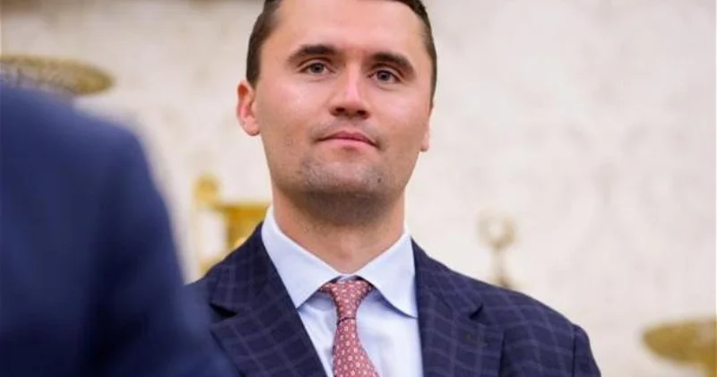 Обвиняемый в убийстве Чарли Кирка не признал вину, суд разрешил требовать смертную казнь
