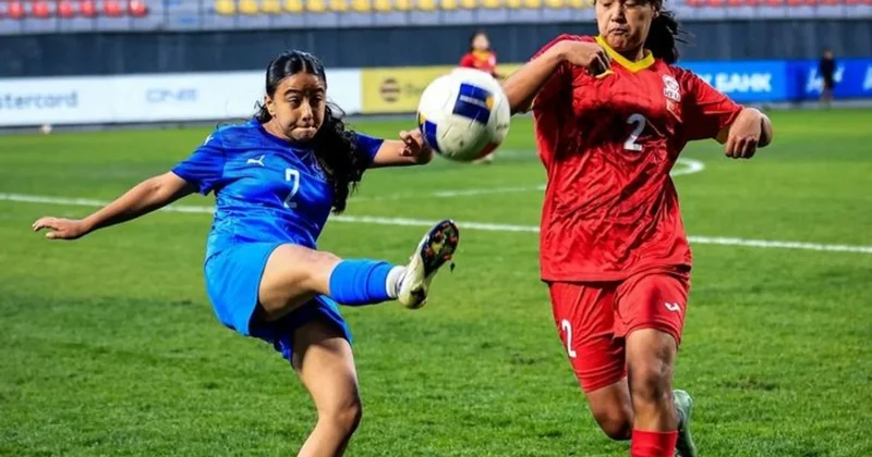 Женская сборная Азербайджана по футболу U 17 уступила Кыргызстану