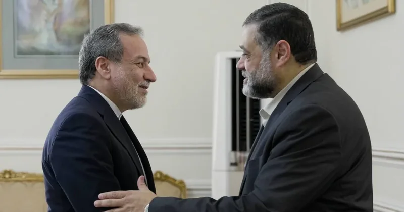 Əraqçi ilə HƏMAS üzvü Fələstindəki vəziyyəti müzakirə ediblər