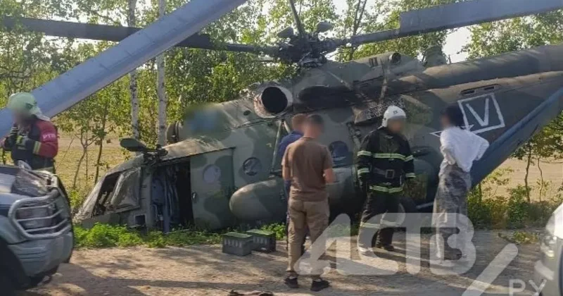 В России вертолет совершил жесткую посадку на трассе ФОТО