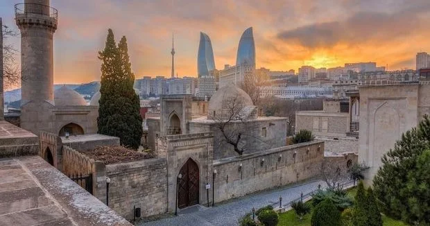 “İçərişəhər” Dövlət Tarix Memarlıq Qoruğu İdarəsi ilə bağlı FƏRMAN