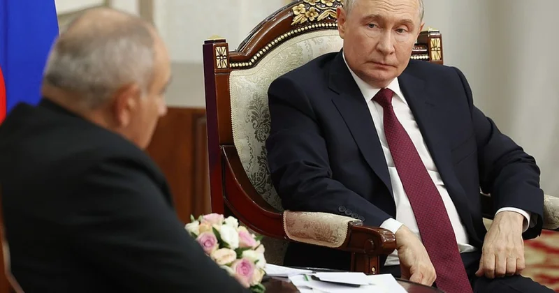 Пашинян тянет, Путин требует… Что там у соседей?