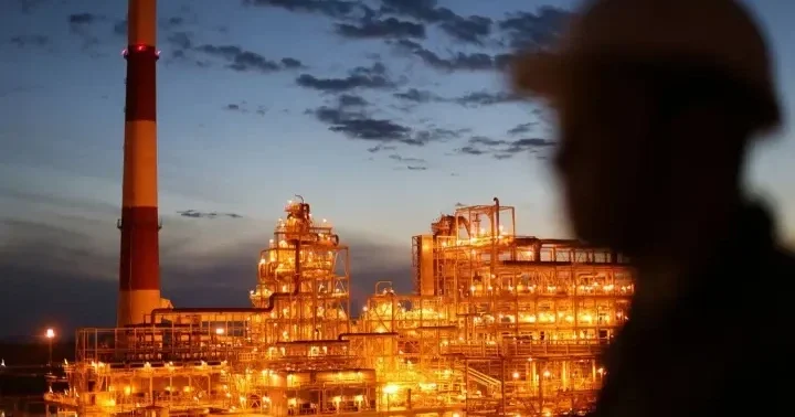 Российская нефтепереработка ушла на ремонт