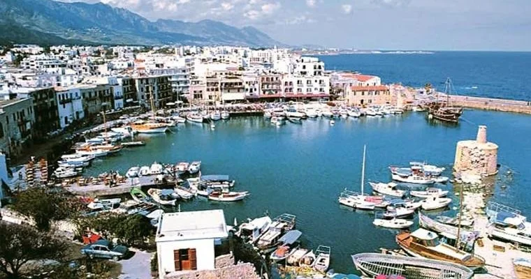 Gəmi qəzasına görə nazir vəzifəsindən qovuldu