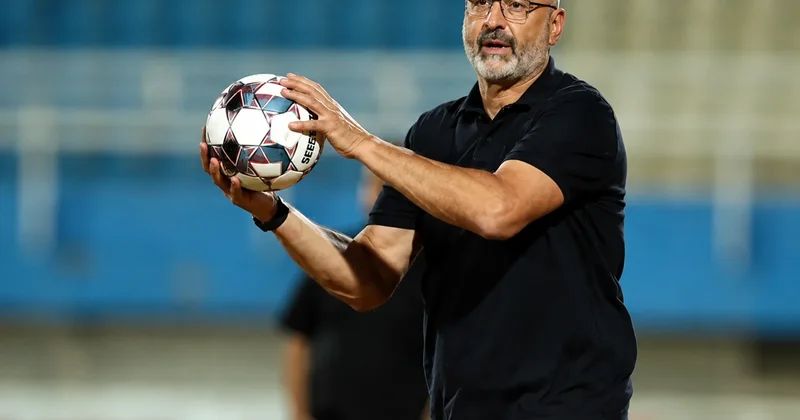 “Neftçi”nin sabiq baş məşqçisi “Vardar”a təyin olundu