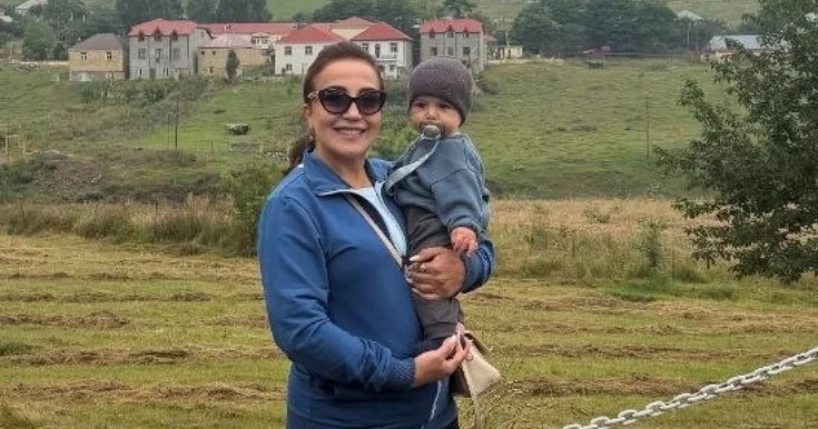 Xalq artistinin 1 yaşlı nəvəsi Foto