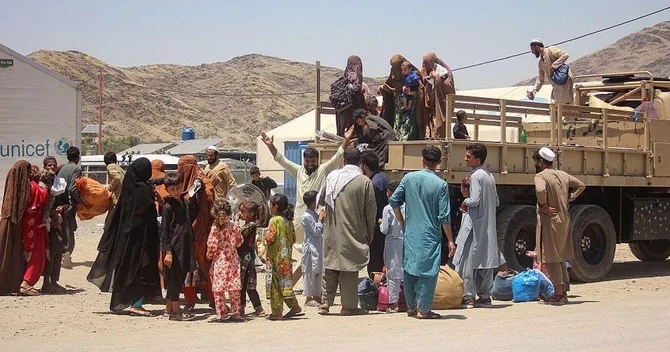 Pakistan və İrandan bir milyon əfqan deportasiya edilib