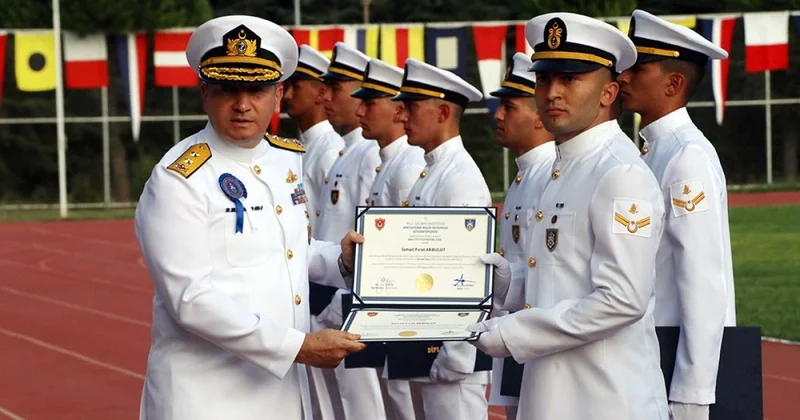 Türkiyədə təhsilini bitirən Azərbaycan hərbçilərinə diplomlar təqdim edilib