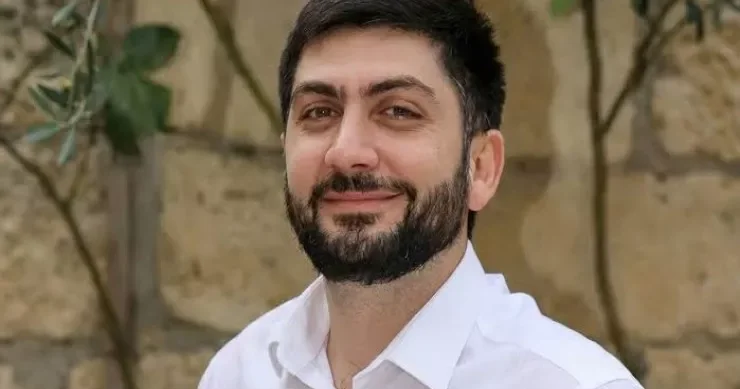 Həkim çağırsaydılar, nəvəm yetim qalmazdı Sürücünü vurub öldürən Mircəlilin MƏHKƏMƏSİ VİDEO