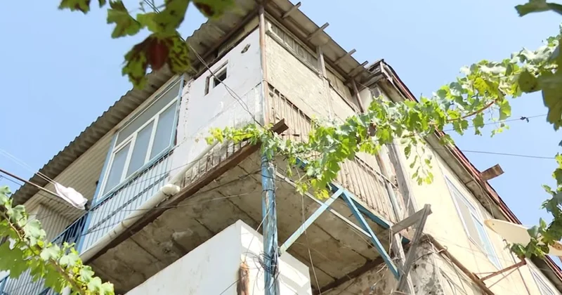 “Çöldəki yağış 3 cü mərtəbədən 1 ə damır” Video