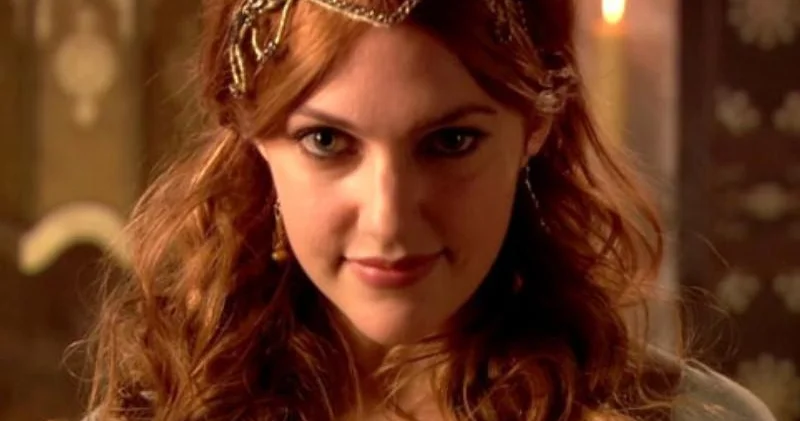 Hürrem sultan makiyajsız fotosunu yaydı