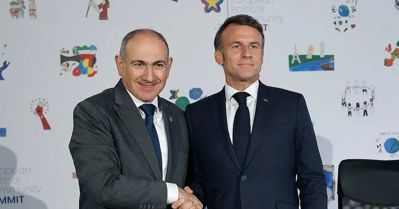 Paşinyan Makronla Zəngəzur dəhlizini müzakirə etdi