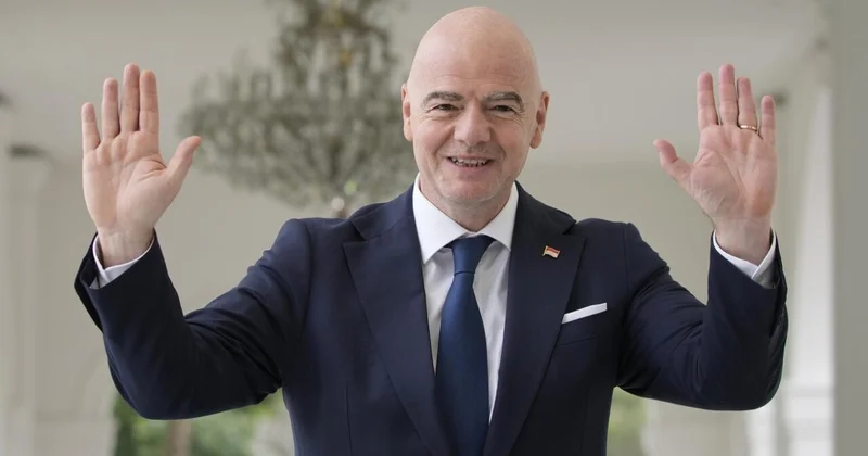 FIFA prezidenti Azərbaycanı təbrik edib VİDEO