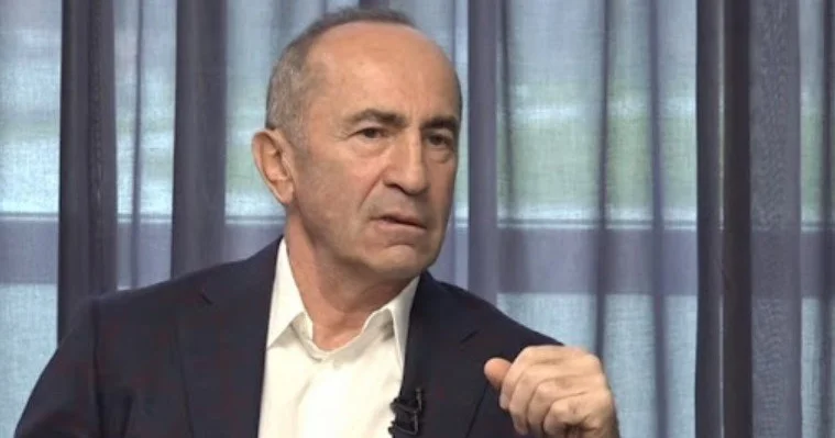 Robert Köçəryan Kremldə kimlə görüşüb?