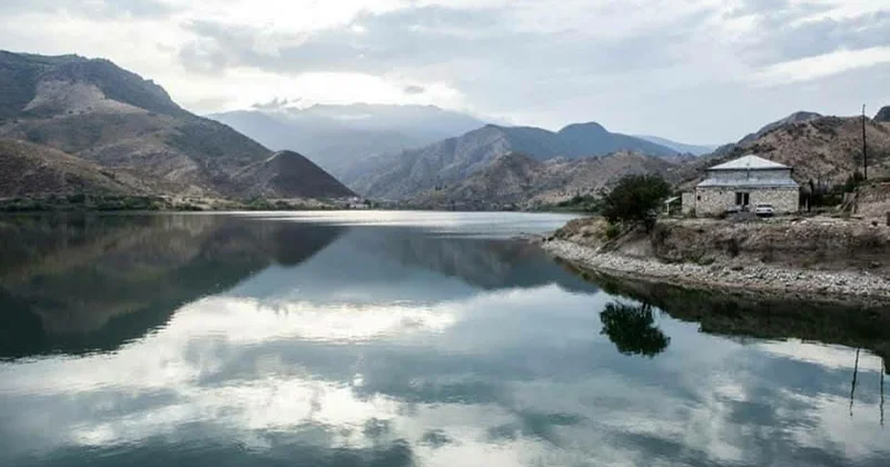 Suqovuşanın azadlığının beşinci ili