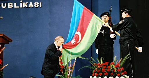 1993 cü il 3 oktyabr: müdrik və tarixi seçim