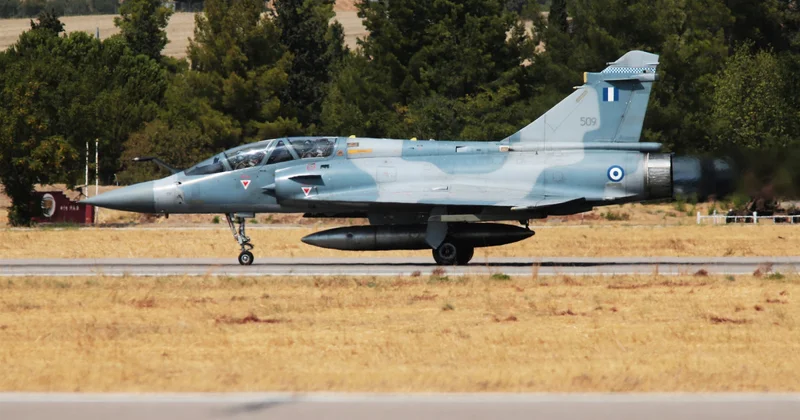 NATO Yunanıstana “Mirage” qırıcılarını Ukraynaya ötürməsi üçün təzyiq edir