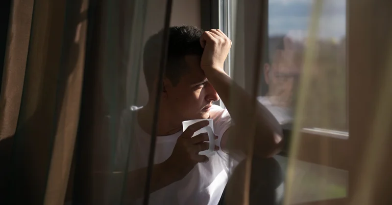 Psixoloq payız depressiyasına necə qalib gəlməyi izah edir...