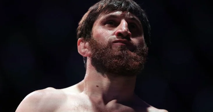 UFC çempionu Maqomed Ankalayev ağır çəkiyə nə vaxt keçəyəyini deyib