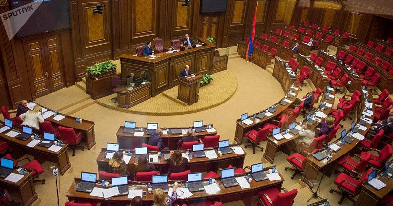 Azərbaycanla sülh: Ermənistan parlamenti layihəni qəbul etdi