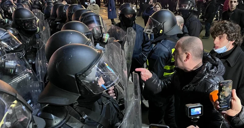 Выборы или революция?