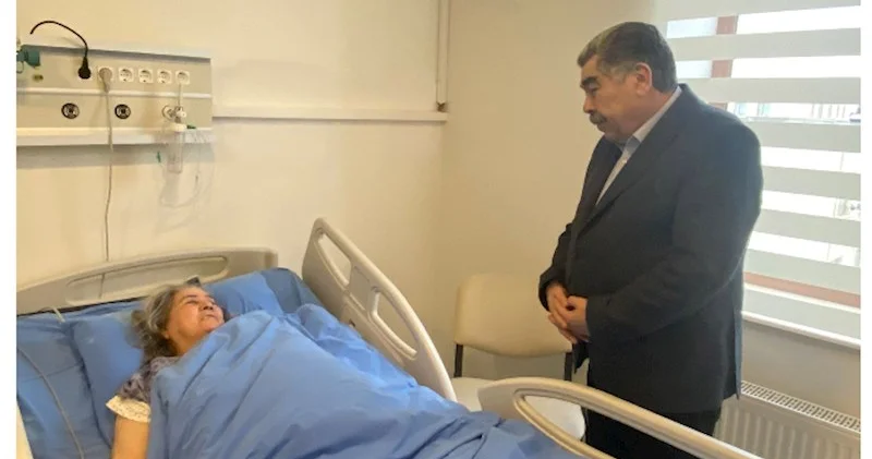 İcra başçısı müalicə olunan şəhid anasını ziyarət etdi FOTOLAR