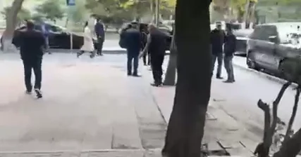 Bakıda yolun restoranlar tərəfindən parklanma yerinə çevrilən hissəsi təmizləndi