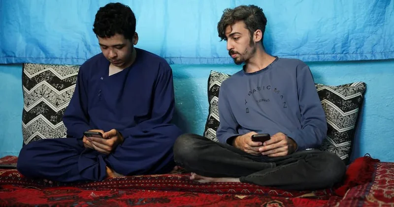 Əfqanıstanda internet qismən bərpa olundu Sakinlər bayram edirlər