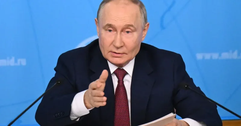 Onlar səhvə yol verdi Putin