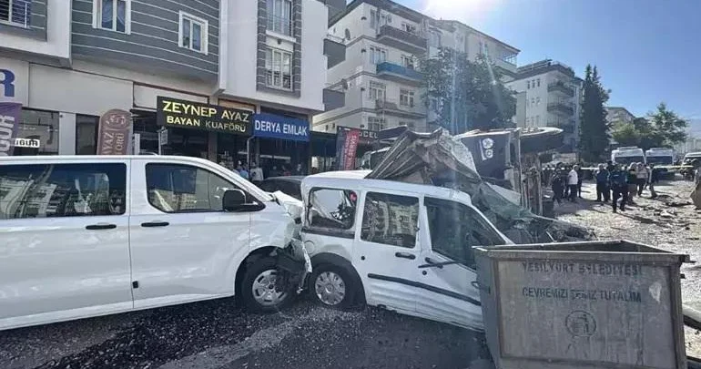 Türkiyədə zəncirvari qəza 15 maşın bir birinə çırpıldı