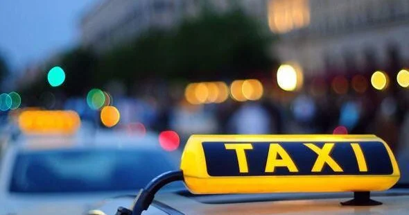 Штрафует ли компания по услугам такси водителей за отказ от заказов с оплатой картой?