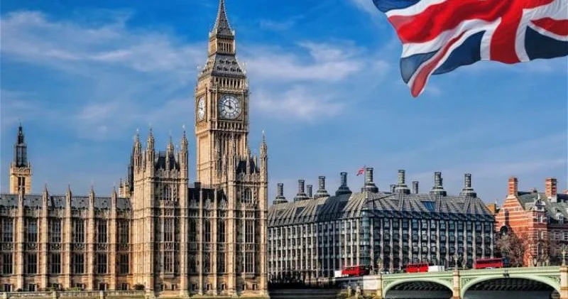 Britaniya İrana qarşı sanksiyalarını yenidən bərpa etdi
