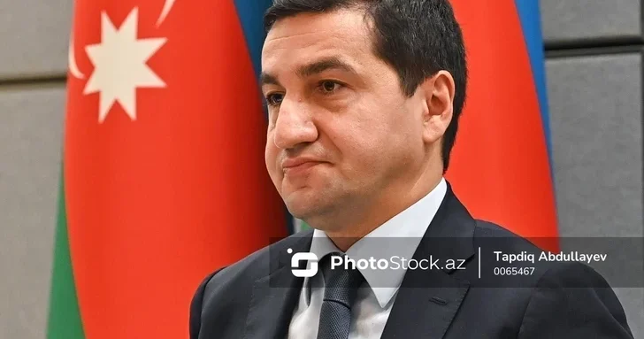 Хикмет Гаджиев поделился публикацией о встрече президента Азербайджана с премьер министром Армении