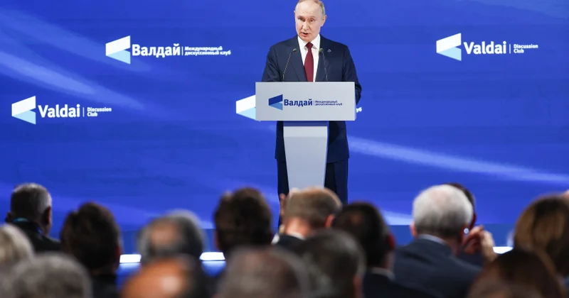 Putin Rusiya ABŞ münasibətlərindən danışıb...